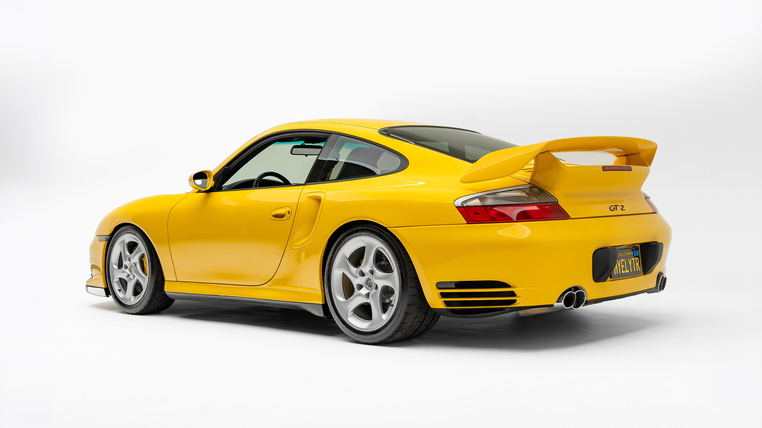 speed yellow 996 911 gt2 studio shoot